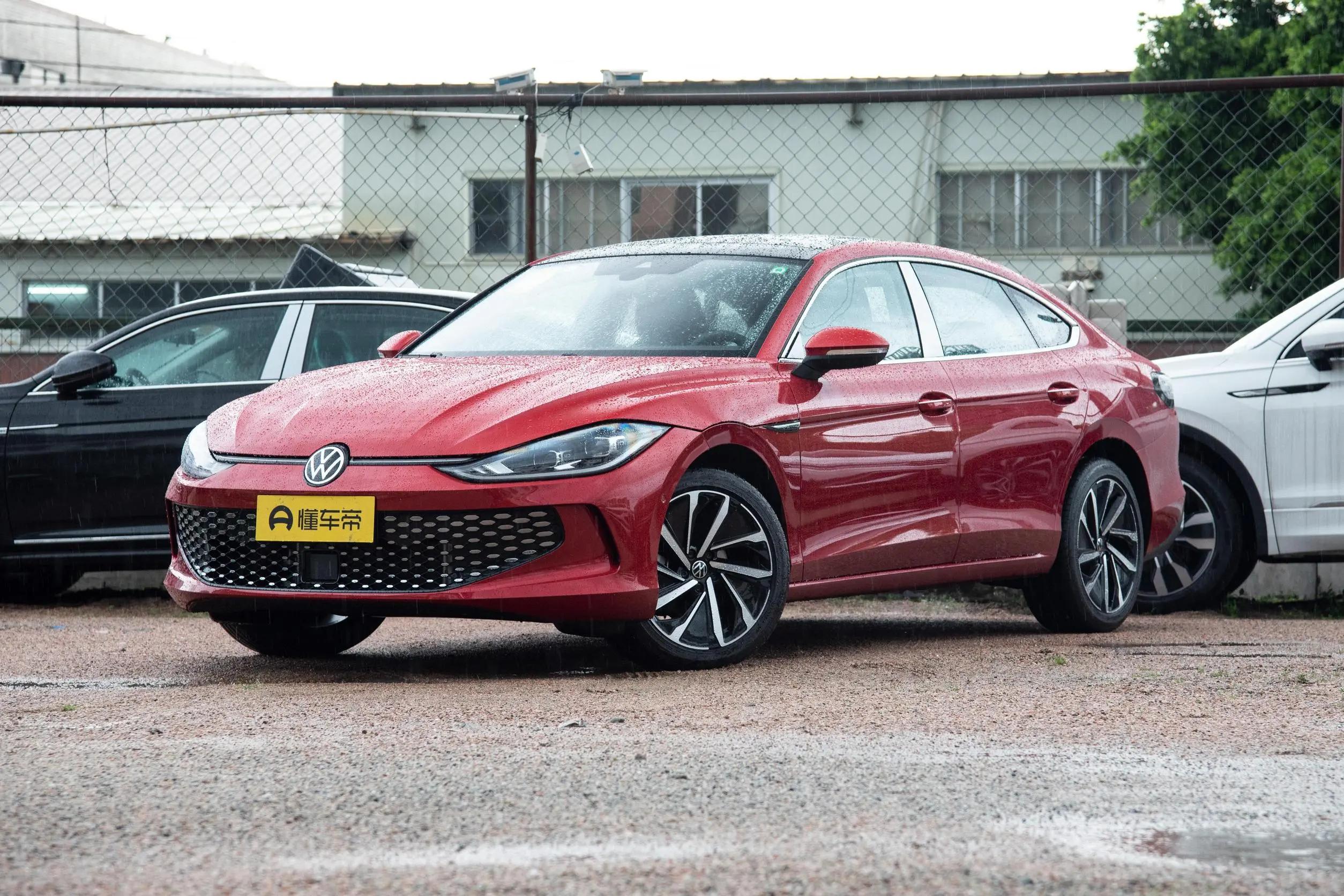 轿跑车型大众凌渡,年轻人的第一辆轿跑推荐