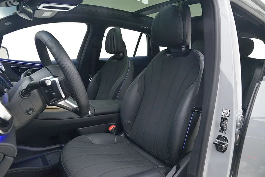 奔驰eqesuv30万落地,奔驰全新EQE纯电SUV上市