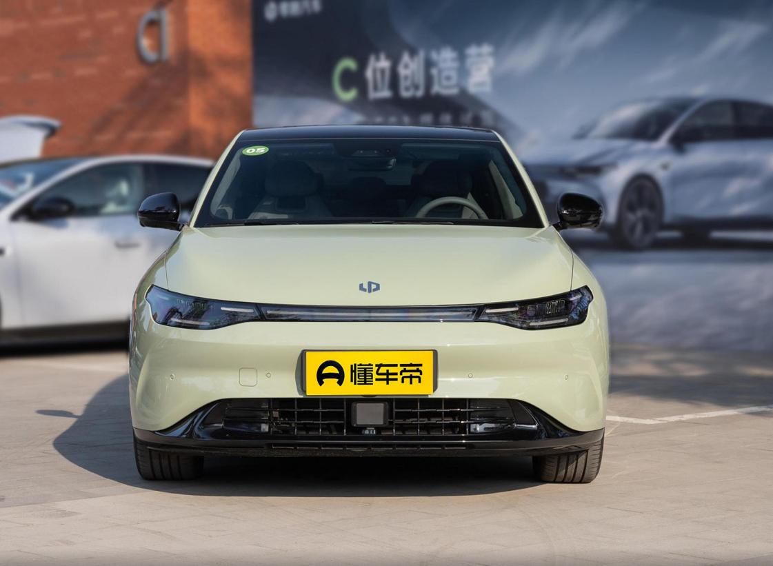 零跑C01真要掀桌子？C级车不到15万起，车长超5米，Model3不香了