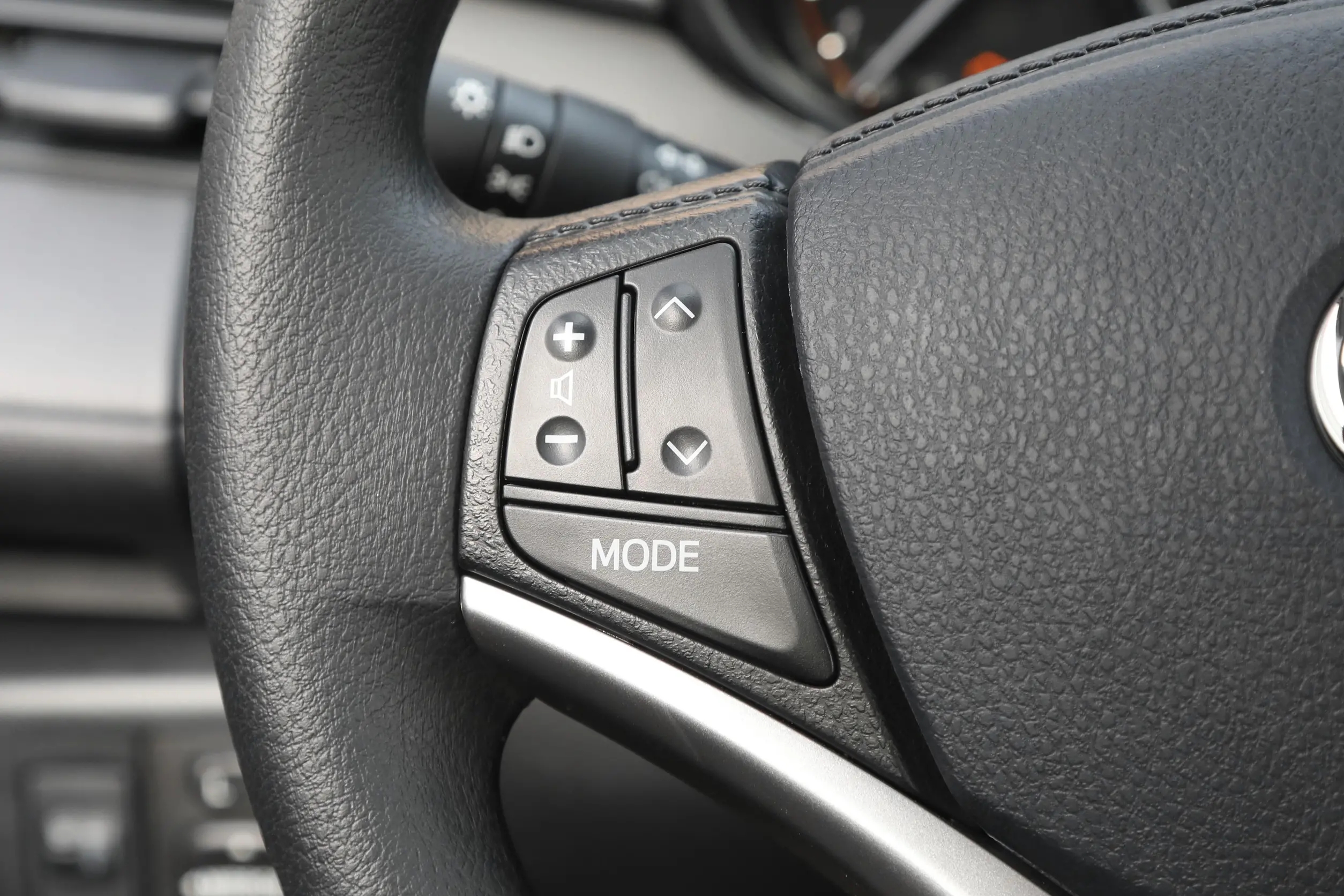 适合女生开的小车性价比高的车型,省油好开的家用性能轿车推荐