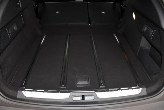 凡尔赛c5x2023款势不凡落地,凡尔赛c5x可以配215的胎吗