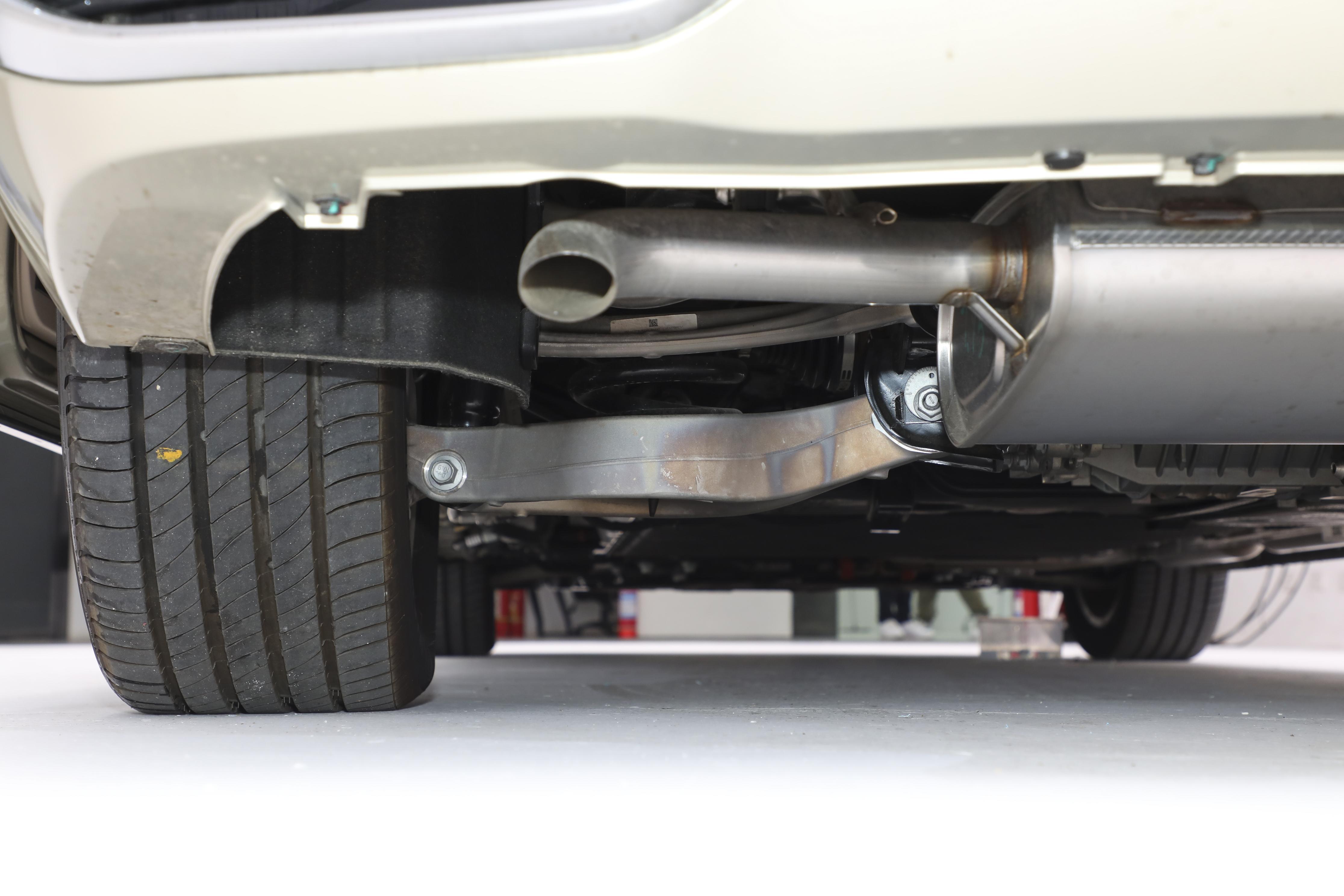 传祺m9前脸,前脸很像m4的轿跑