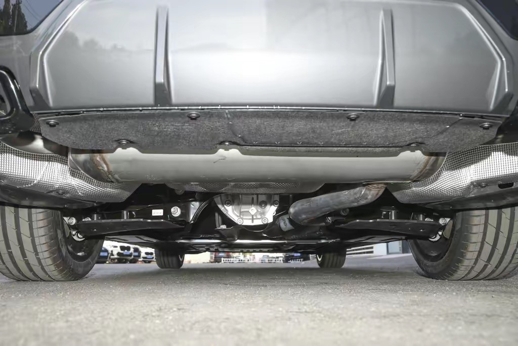 奔驰c级跟宝马3系和奥迪a4哪个好,奔驰c级2022款和宝马3系哪个好