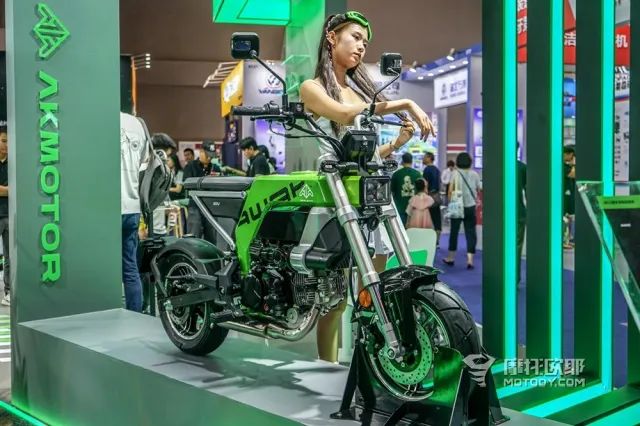 mini银钢摩托,最新款的mini摩托