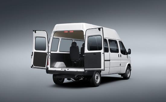 江铃特顺2020款轻客优缺点,特顺5.75米轻客拉货