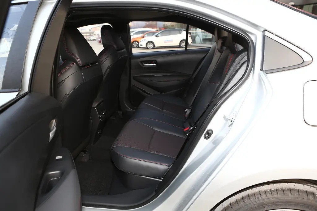 好车不贵经济实惠丰田雷凌,适合年轻人的国产省油车