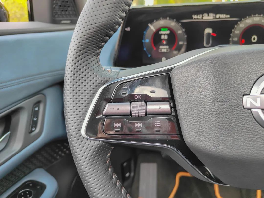 日产纯电suvariya全球首秀,东风日产ariya空间