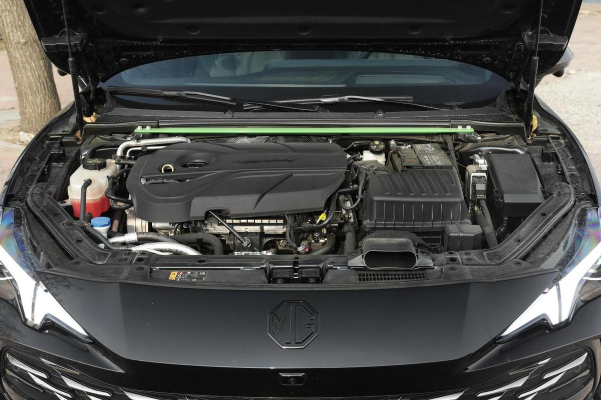 名爵mg7和长安univ和凌渡哪个好,凌渡l2024酷辣版和mg7