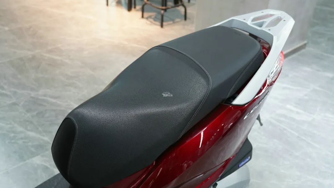 lead125踏板车和pcx160哪个值得买,本田lead125为什么比pcx160油耗高