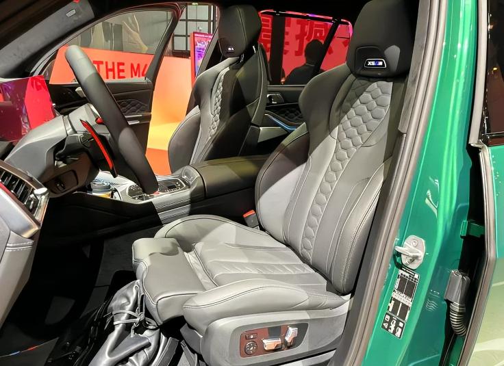 有钱人的大玩具是什么车,有钱人买的大玩具