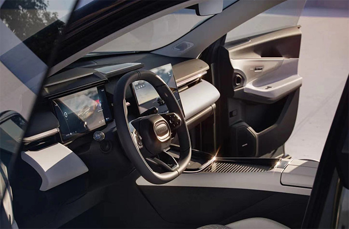 领克08两驱245纯电实测续航,纯电续航300km增程混动