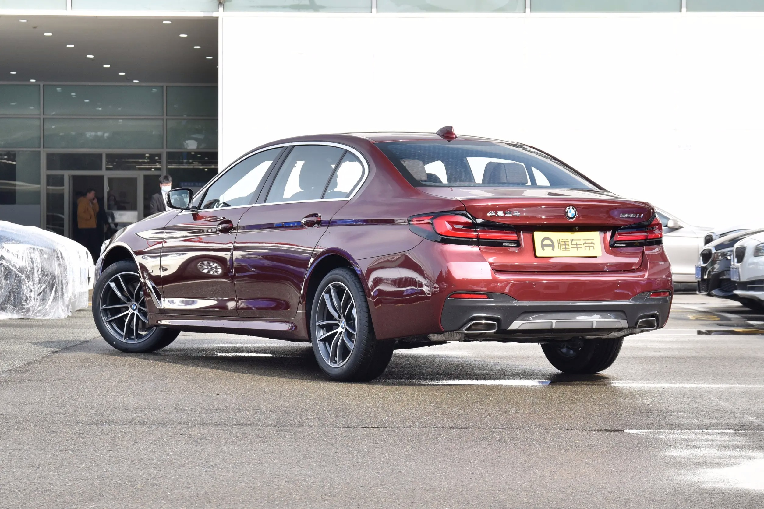 宝马5系空气悬架系统升级,宝马5系悬架