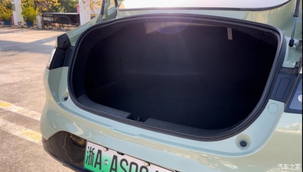 试驾零跑C01号称20万纯电轿车卷王它配吗