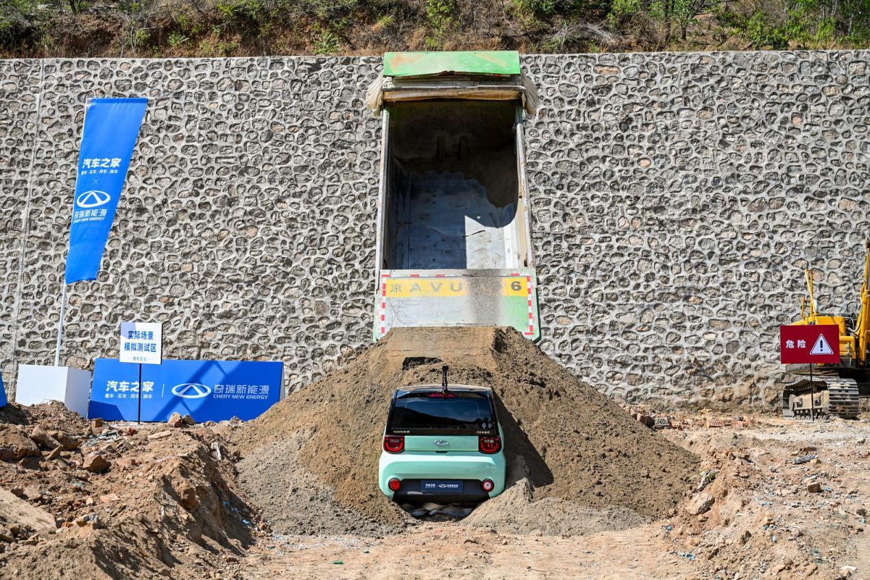 奇瑞QQ冰淇淋安全测试,奇瑞qq冰淇淋车身强度测试