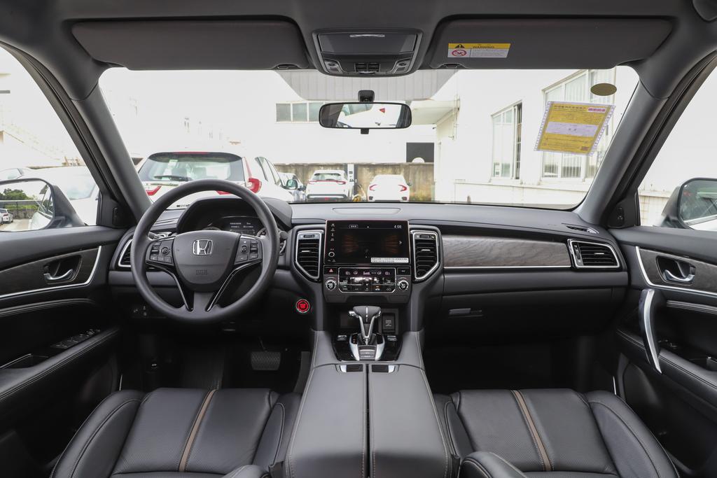 本田urv限时优惠18万欢迎试乘试驾,优惠2.60万开个本田ur-v回家过年