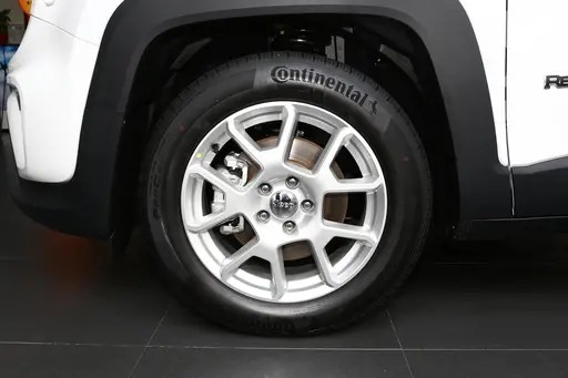 广汽菲克jeep自由侠19年二手车2.0,广汽菲克jeep自由侠2016款顶配