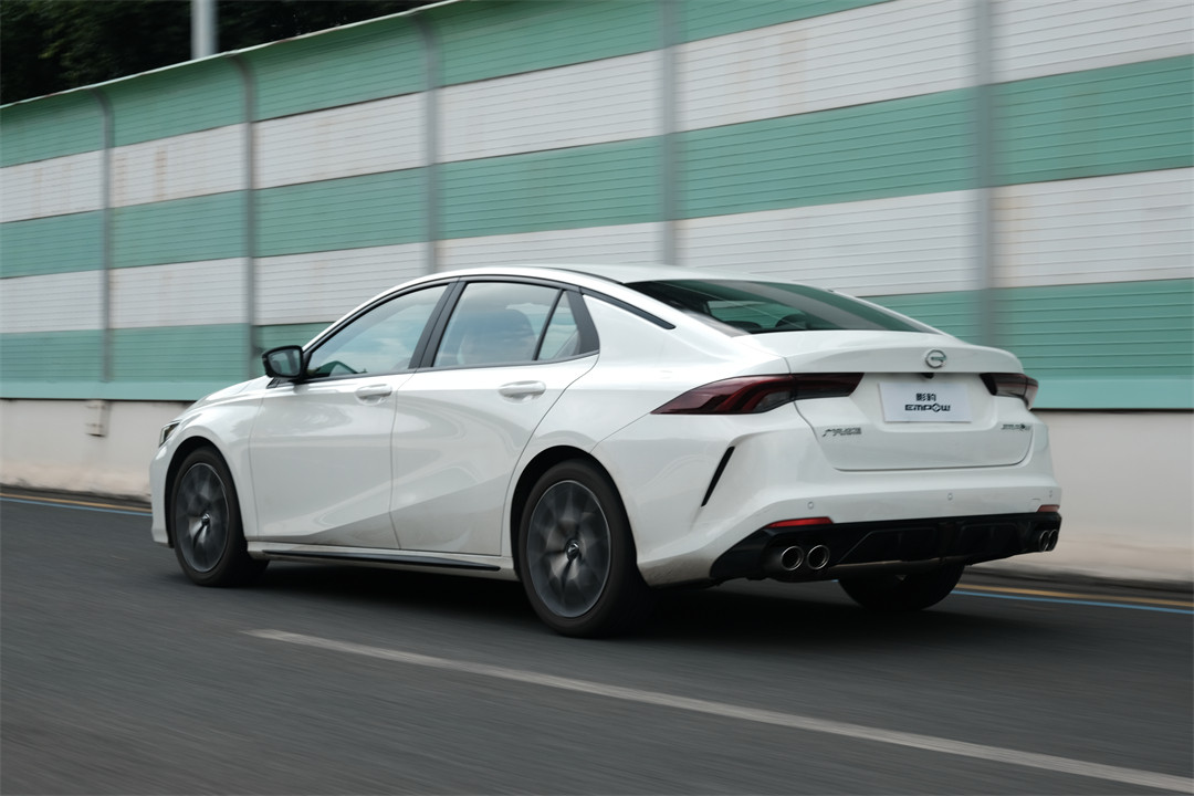 10万左右性价比高的车影豹,传祺影豹10万轿跑