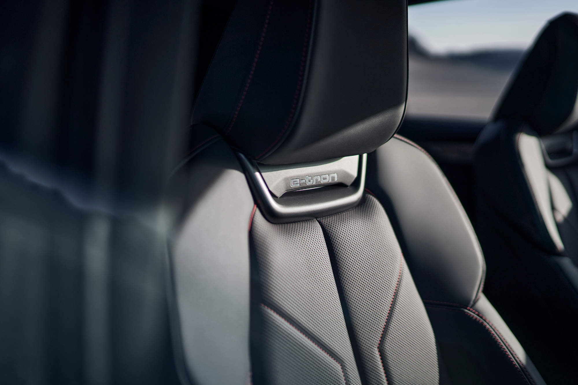 1万多能买奥迪全款q5吗,q5etron奥迪落地价