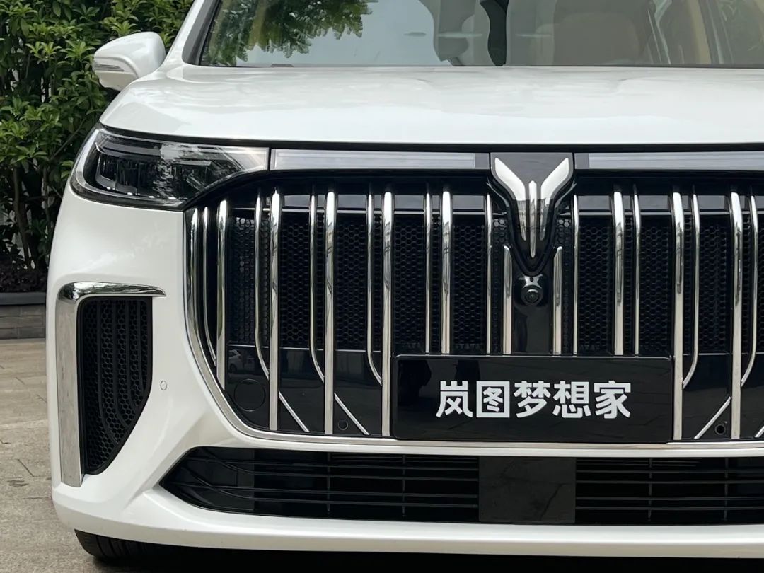 最新岚图梦想家深度试驾,试驾岚图梦想家纯电