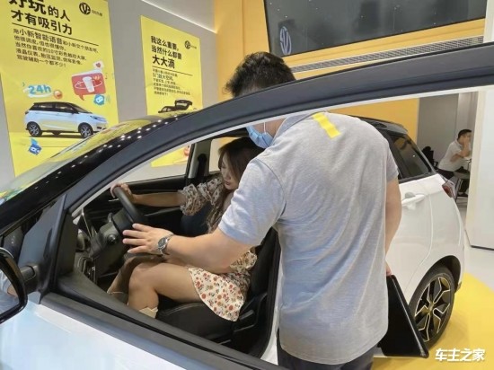 young光小新2023款,young光小新续航测评