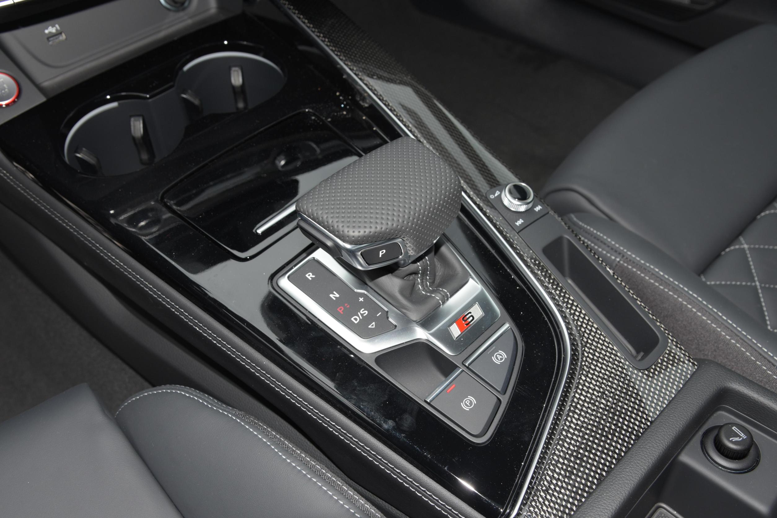 3.0t8at四驱车,3.0t8at轿车