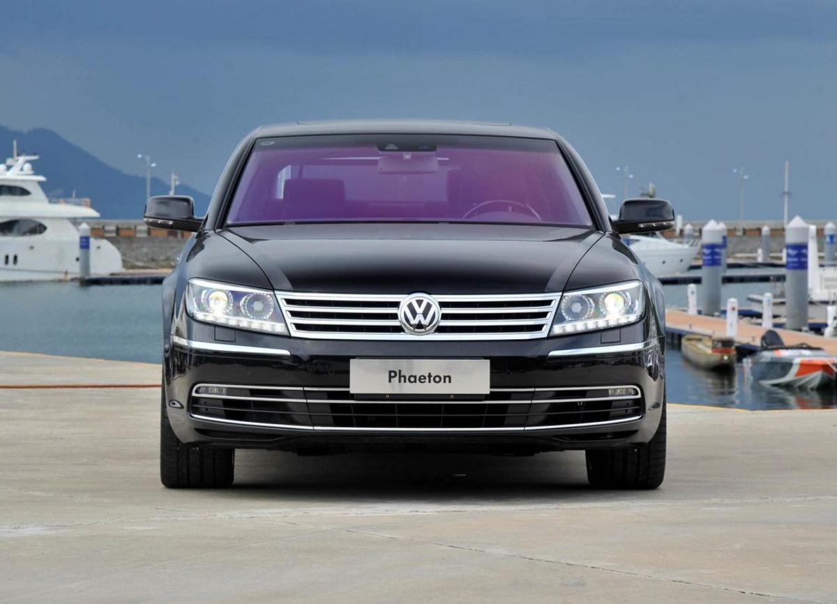 辉腾2018款豪华款报价,2016款四座尊享版辉腾价格