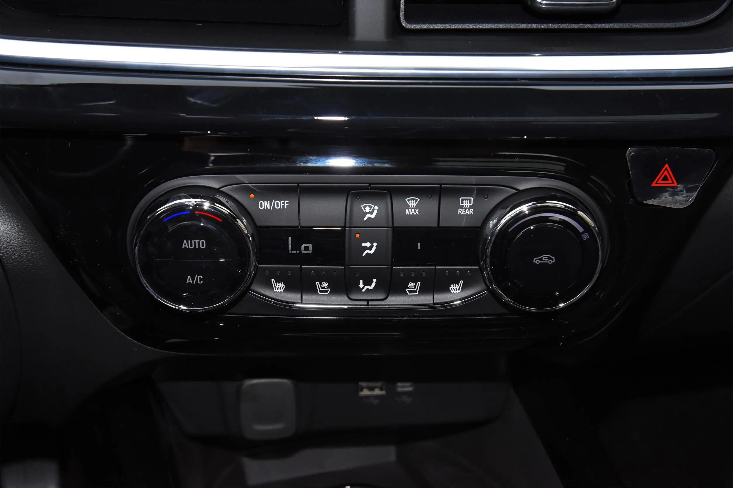 雪佛兰新星迈罗尺寸,雪佛兰科迈罗选哪个版本