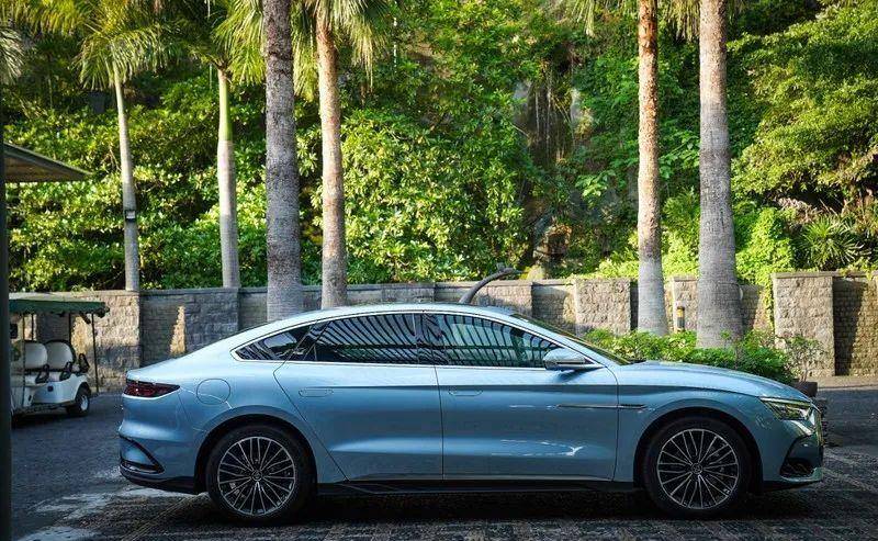 战神版和冠军版有啥区别,冠军版还是战神版