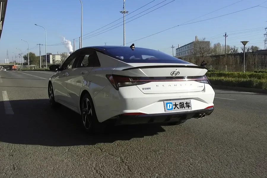 新伊兰特回归时尚,伊兰特颜值吸睛气场强大