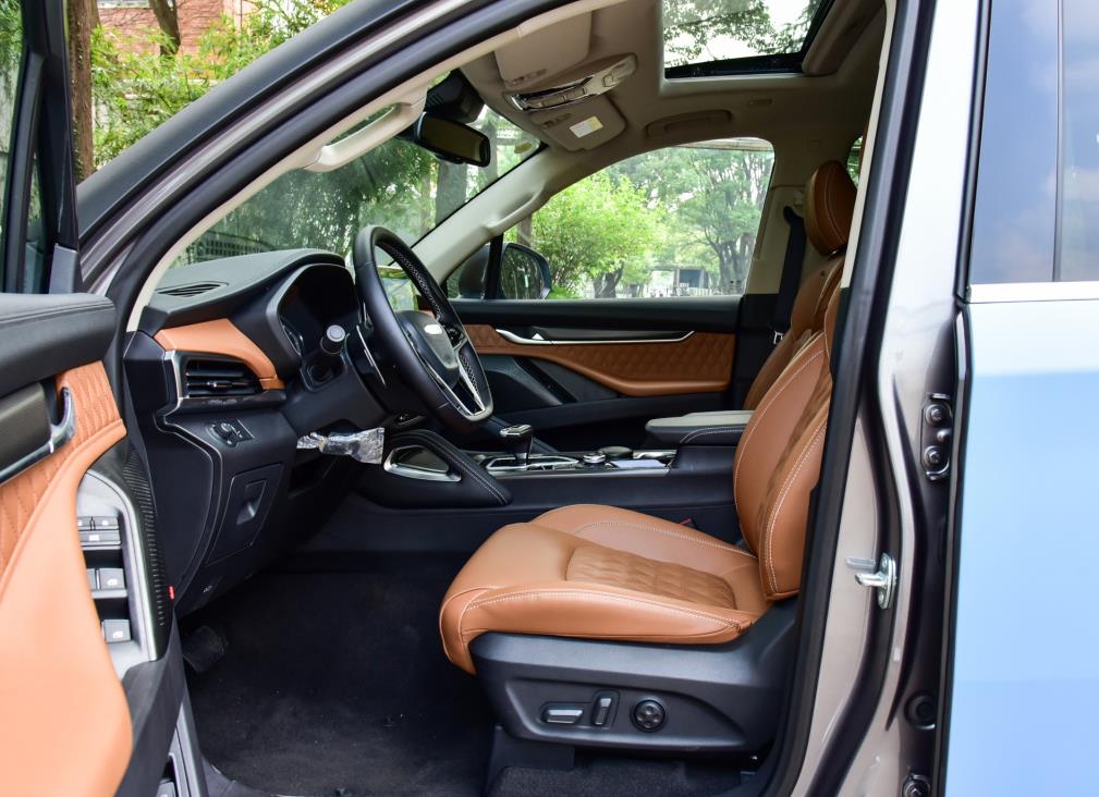 中大型suv怎么选不妨先看看这款车,15到20万的中型suv六座油耗低的车