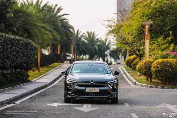 凡尔赛c5x口碑为什么那么好,雪铁龙凡尔赛c5x落地价