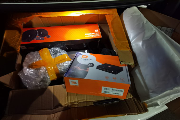 奔驰a级汽车音响调节最佳效果,奔驰a级改装amg声浪