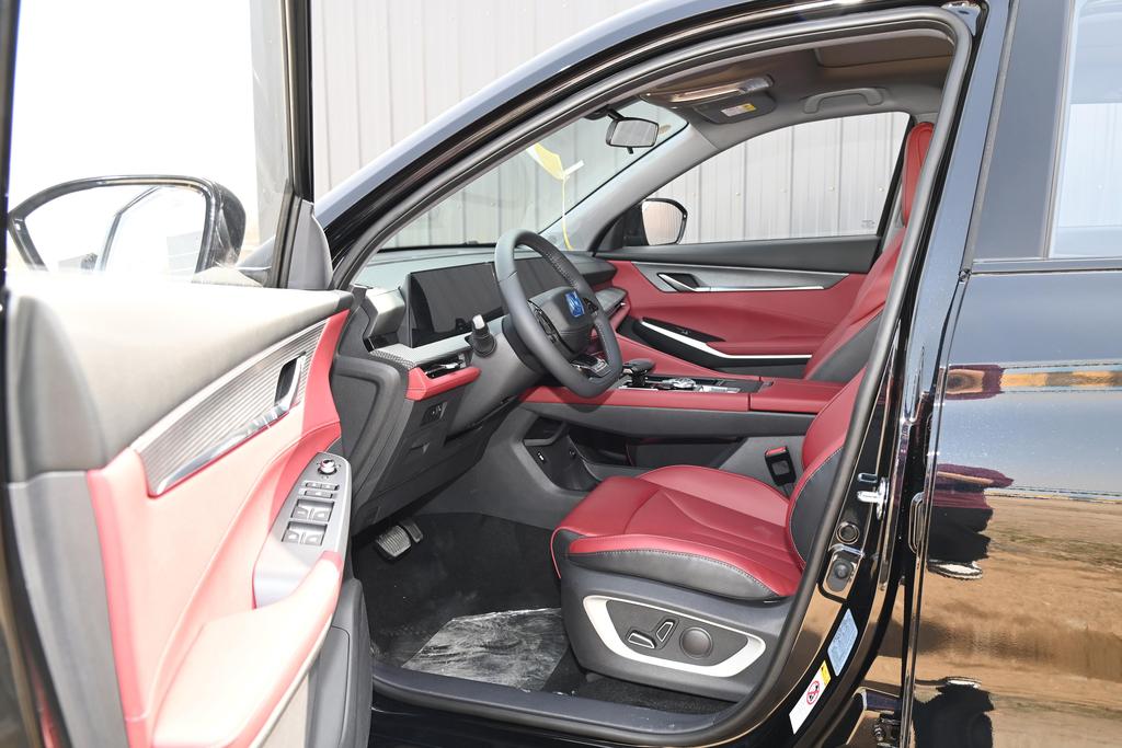 长安cs75特惠活动,长安cs75plus1.5和2.0买哪个好