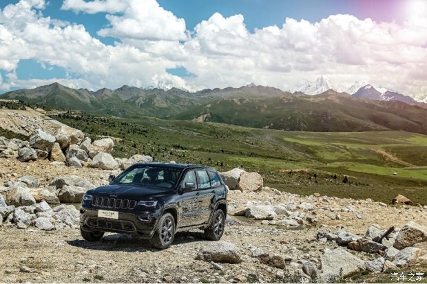 豪华大型进口七座suv介绍,百万级suv大比拼大切诺基