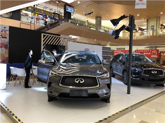 鑻辫彶灏艰开闄愭椂閽滄儬,鑻辫彶灏艰开闈炲嚒绀奸亣杞﹀睍绮惧僵闆嗛敠