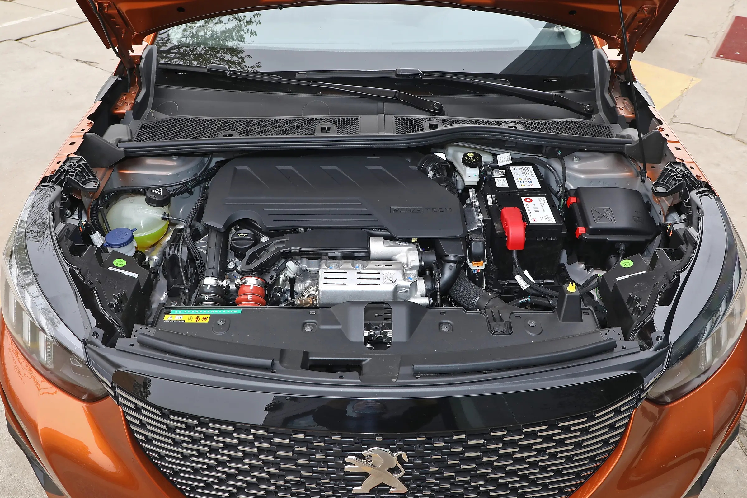 标致2008theone版现车,标致20081.2t是正时皮带吗