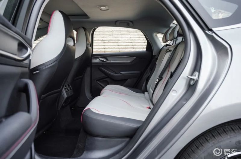 驱逐舰05冠军版55km豪华高速测试,驱逐舰05亏电状态下提速快吗