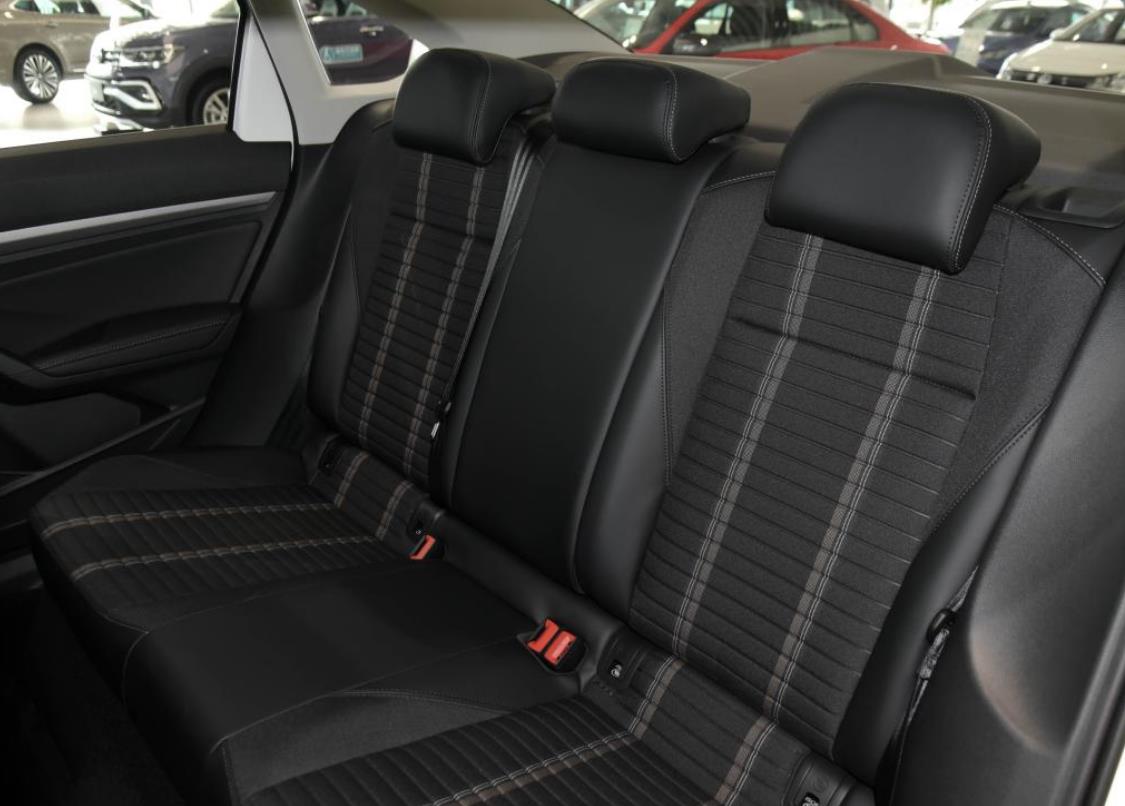 沉浸式体验19款大众朗逸最高配,低配1.4t新一代朗逸试驾