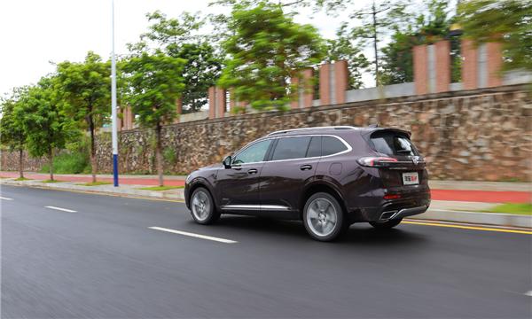 别克昂科威plus艾维亚深度试驾,2023款昂科威plusavenir艾维亚噪音