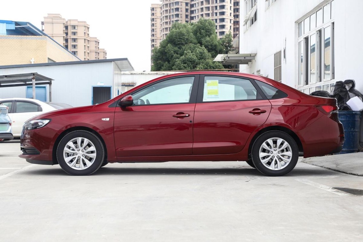 百公里油耗5.9L，配1.5L+6AT，前后独立悬挂，英朗的性价比如何？