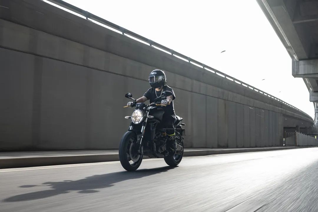 杜卡迪821座高测评,杜卡迪821试驾视频最新