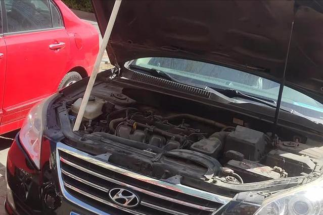 2010年的现代索纳塔领翔，发动机抖动，清洗节气门