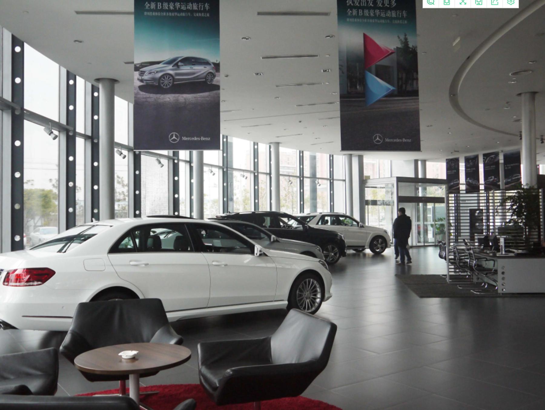 男子半年试驾80多次,男子4s店试驾奔驰