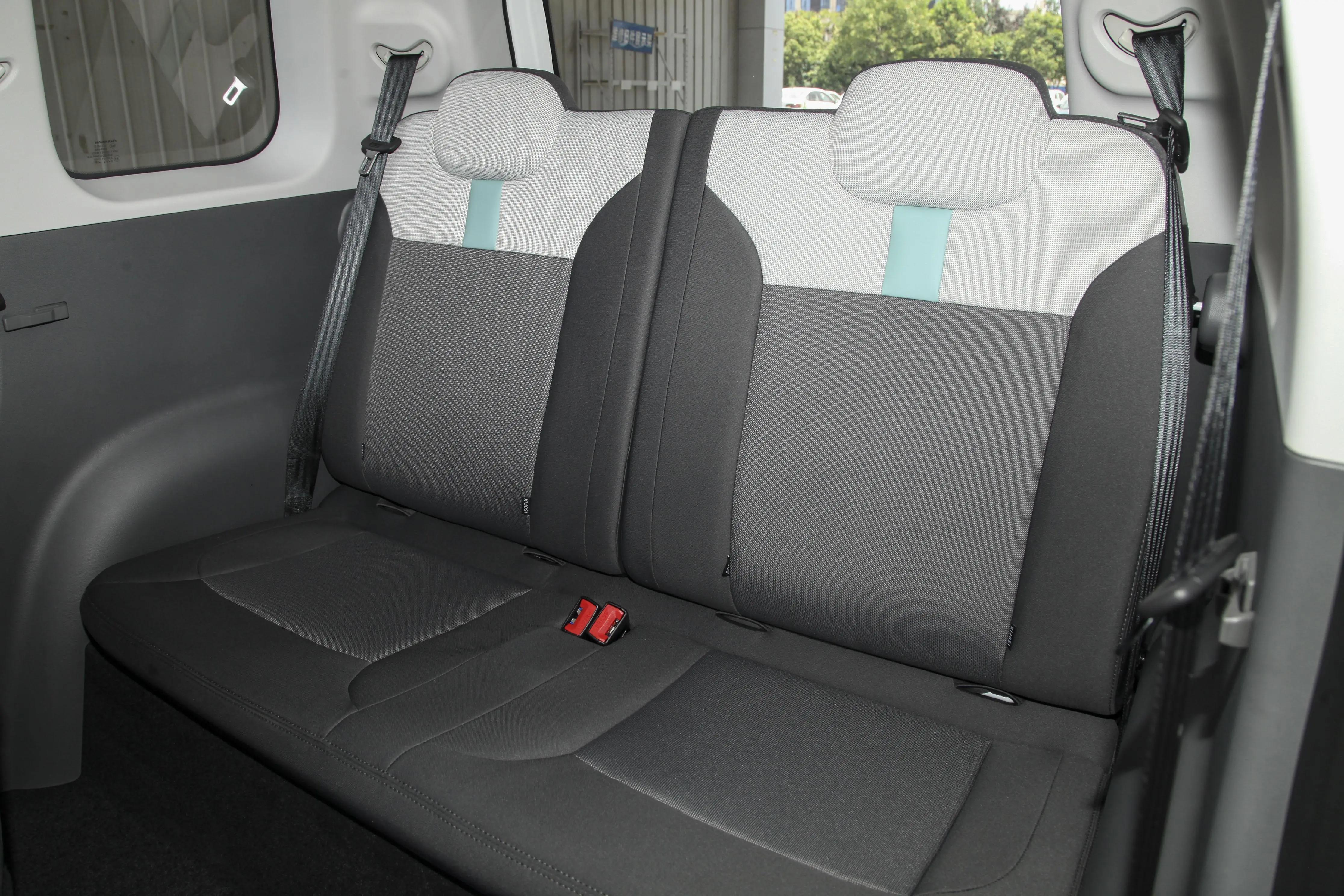 长安lumin清甜款有几款颜色,长安lumini有哪些选装包