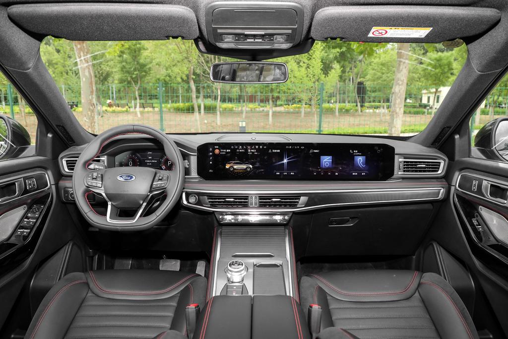 全新福特探险者风尚棕色内饰,福特探险者运动顶配