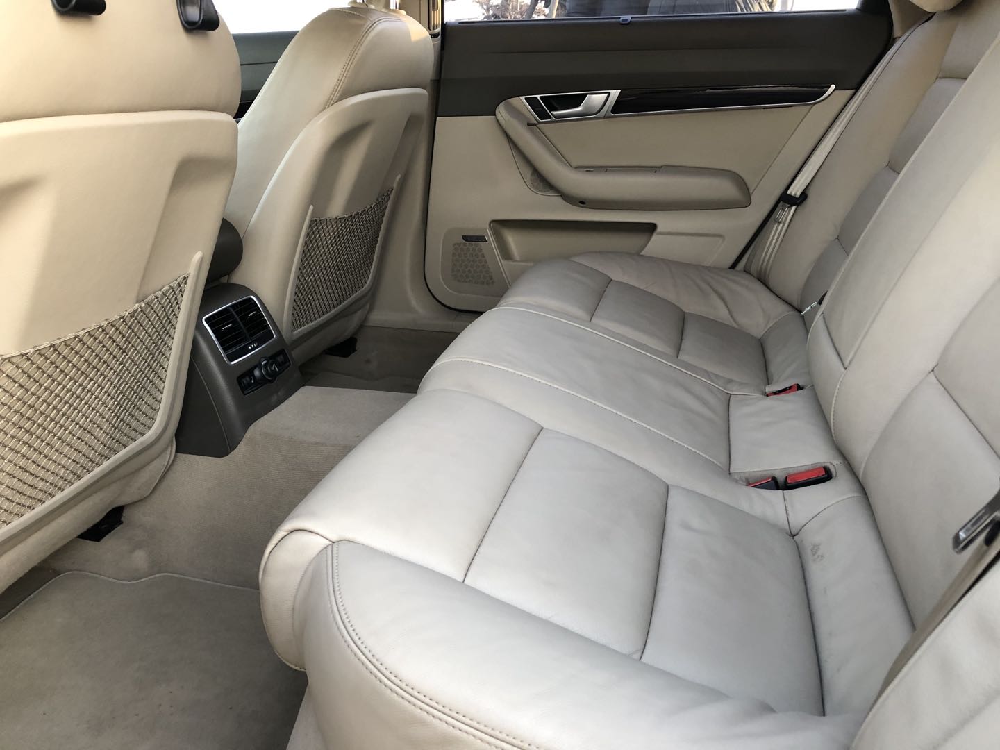 11年的奥迪a6l有手动挡的吗,11年奥迪a6l是什么黑