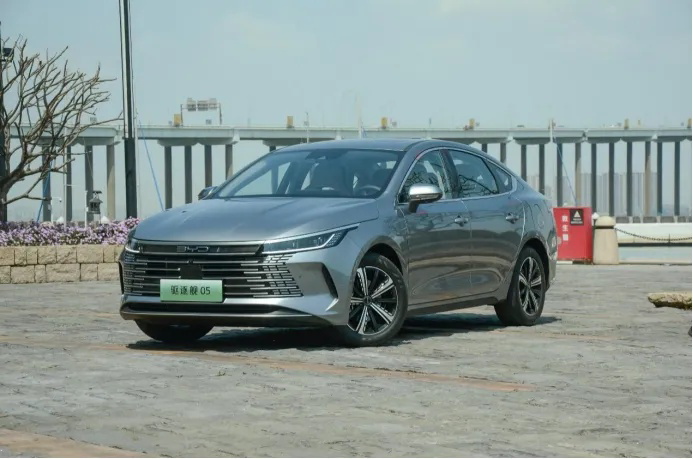 驱逐舰05豪华版2023款用车感受,最新款驱逐舰05高配版详解