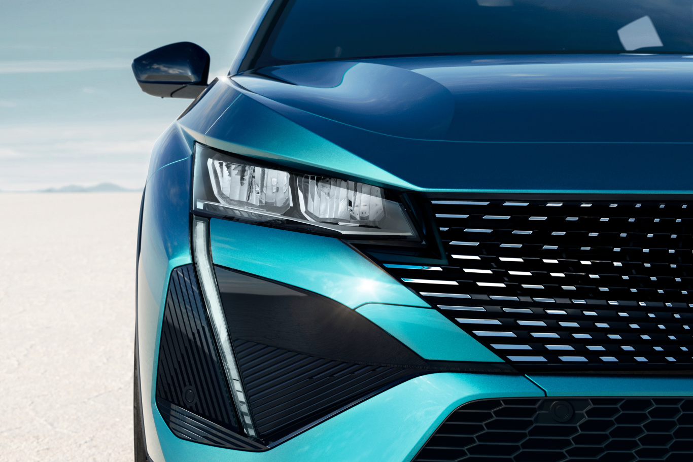 一台主打年轻化和跨界元素的408X到底值不值得买?