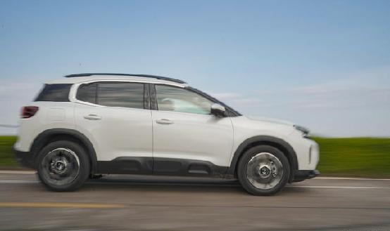 天逸beyond的驾驶感受比汉兰达好,2022款天逸共创版和天逸beyond