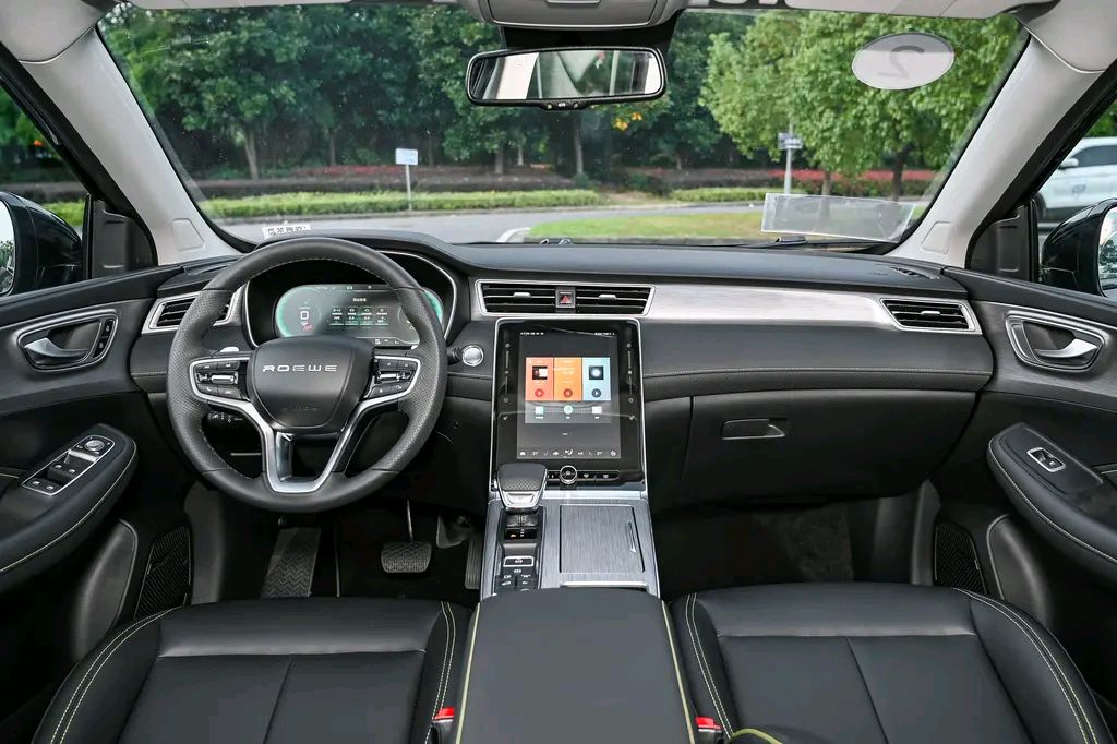 实拍2021款荣威eRX5,内饰质感提升,实力均衡,到底值得购买吗?